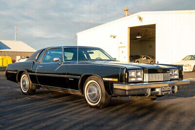 Oldsmobile-Toronado-Coupe-1978-11