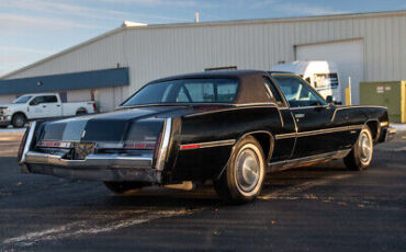 Oldsmobile-Toronado-Coupe-1978-7