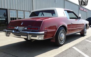 Oldsmobile-Toronado-Coupe-1983-7