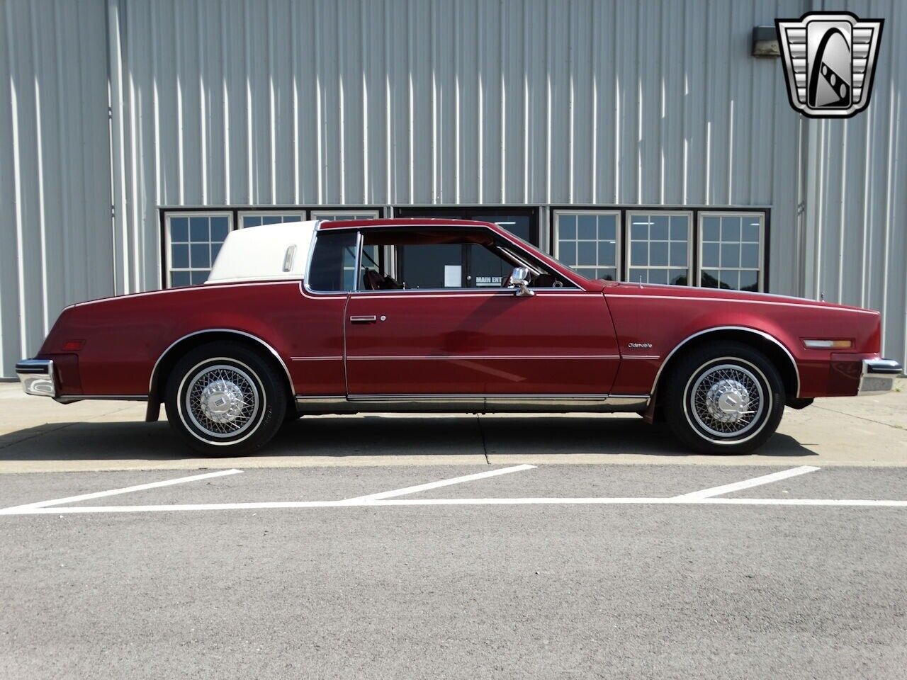 Oldsmobile-Toronado-Coupe-1983-8