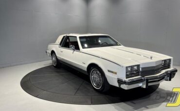 Oldsmobile-Toronado-Coupe-1985-12