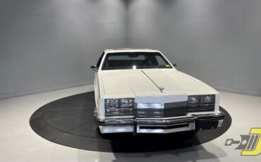 Oldsmobile-Toronado-Coupe-1985-13