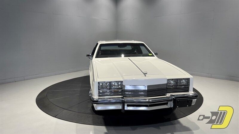 Oldsmobile-Toronado-Coupe-1985-13