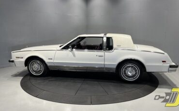 Oldsmobile-Toronado-Coupe-1985-2