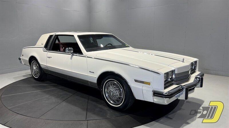 Oldsmobile-Toronado-Coupe-1985-28