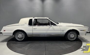 Oldsmobile-Toronado-Coupe-1985-31