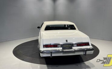 Oldsmobile-Toronado-Coupe-1985-5