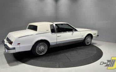 Oldsmobile-Toronado-Coupe-1985-8