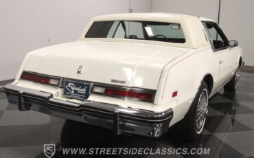 Oldsmobile-Toronado-Coupe-1985-9