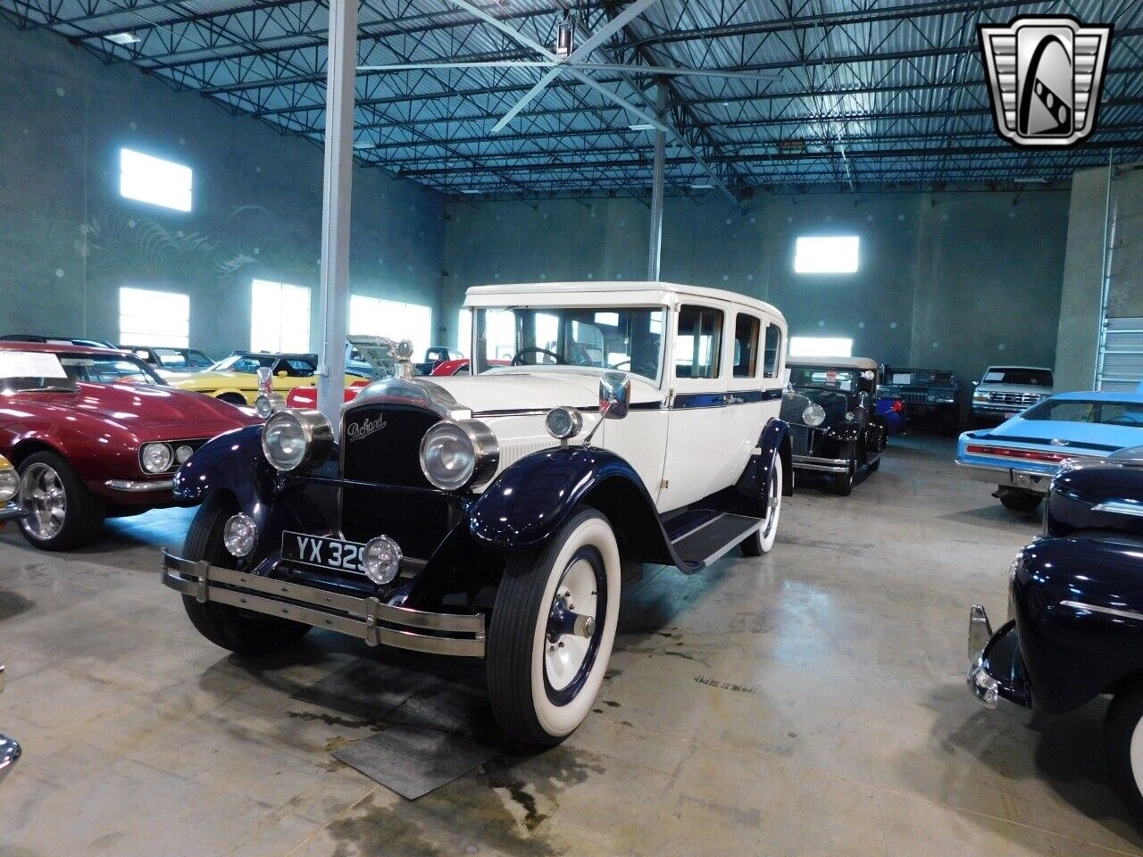 Packard-6-33-Sedan-Limo-Berline-1928-2