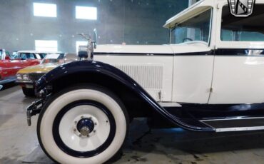 Packard-6-33-Sedan-Limo-Berline-1928-5