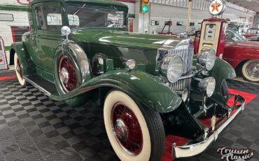 Packard-902-Straight-Eight-Coupe-1932-1