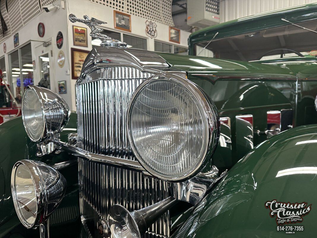 Packard-902-Straight-Eight-Coupe-1932-10