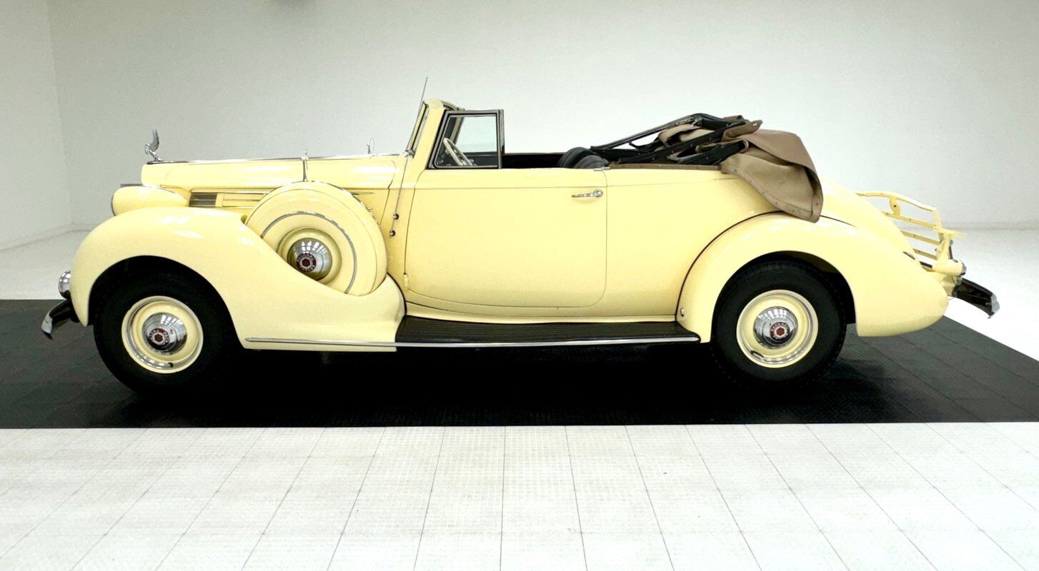 Packard-Twelve-1607-Series-Cabriolet-1938-3