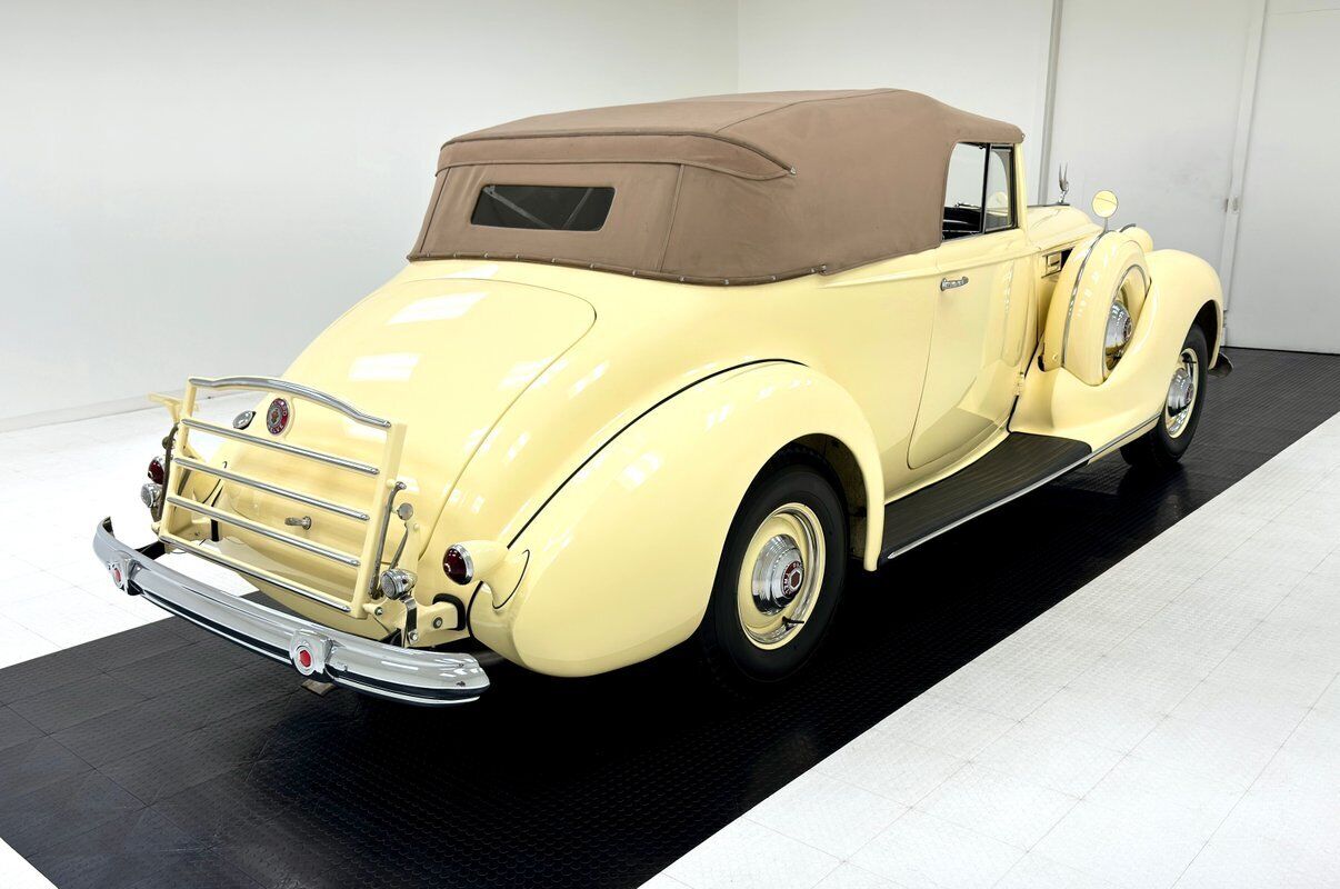 Packard-Twelve-1607-Series-Cabriolet-1938-7