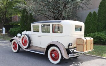 Peerless-Six-Model-61-Sedan-1929-6