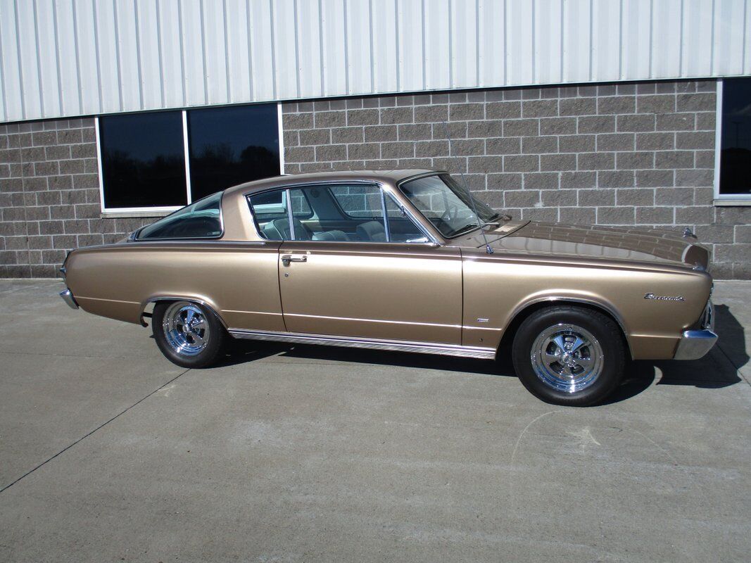 Plymouth-Barracuda-1966-11