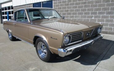 Plymouth-Barracuda-1966-2