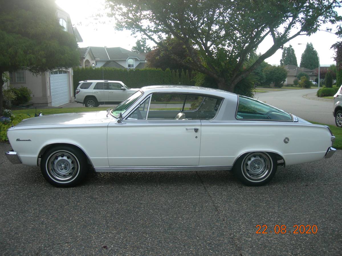 Plymouth-Barracuda-1966-2