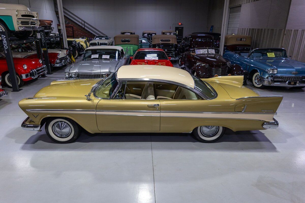 Plymouth-Belvedere-1957-9