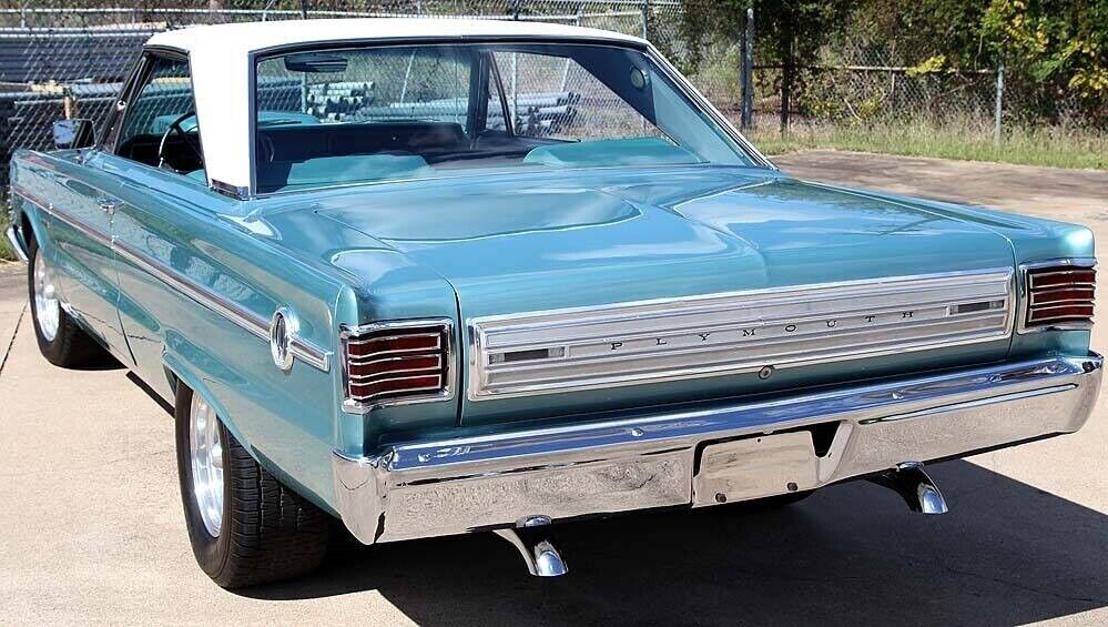 Plymouth-Belvedere-Coupe-1966-11