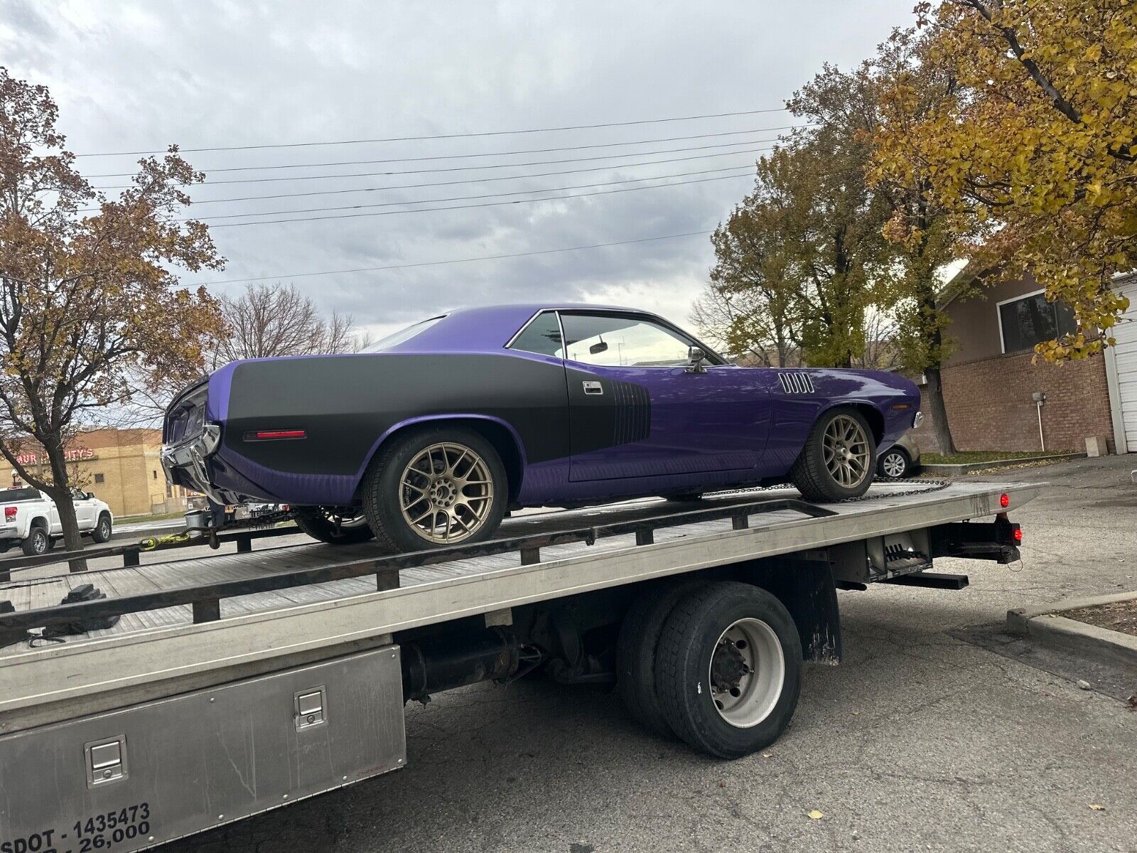 Plymouth-Cuda-1971-2