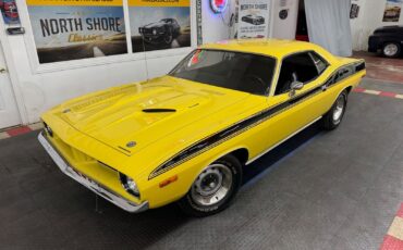 Plymouth Cuda  year1}