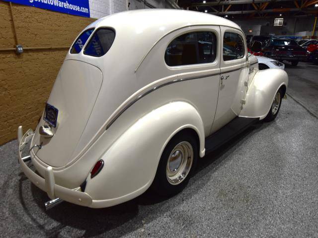 Plymouth-Deluxe-1939-6