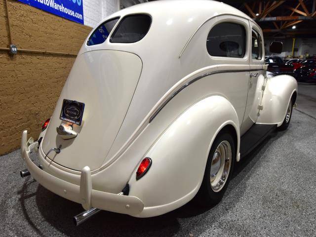 Plymouth-Deluxe-1939-7