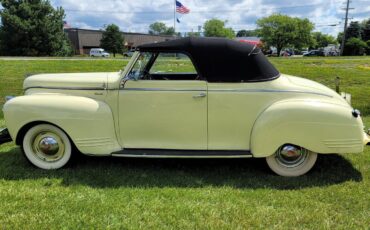 Plymouth-Deluxe-1941-1