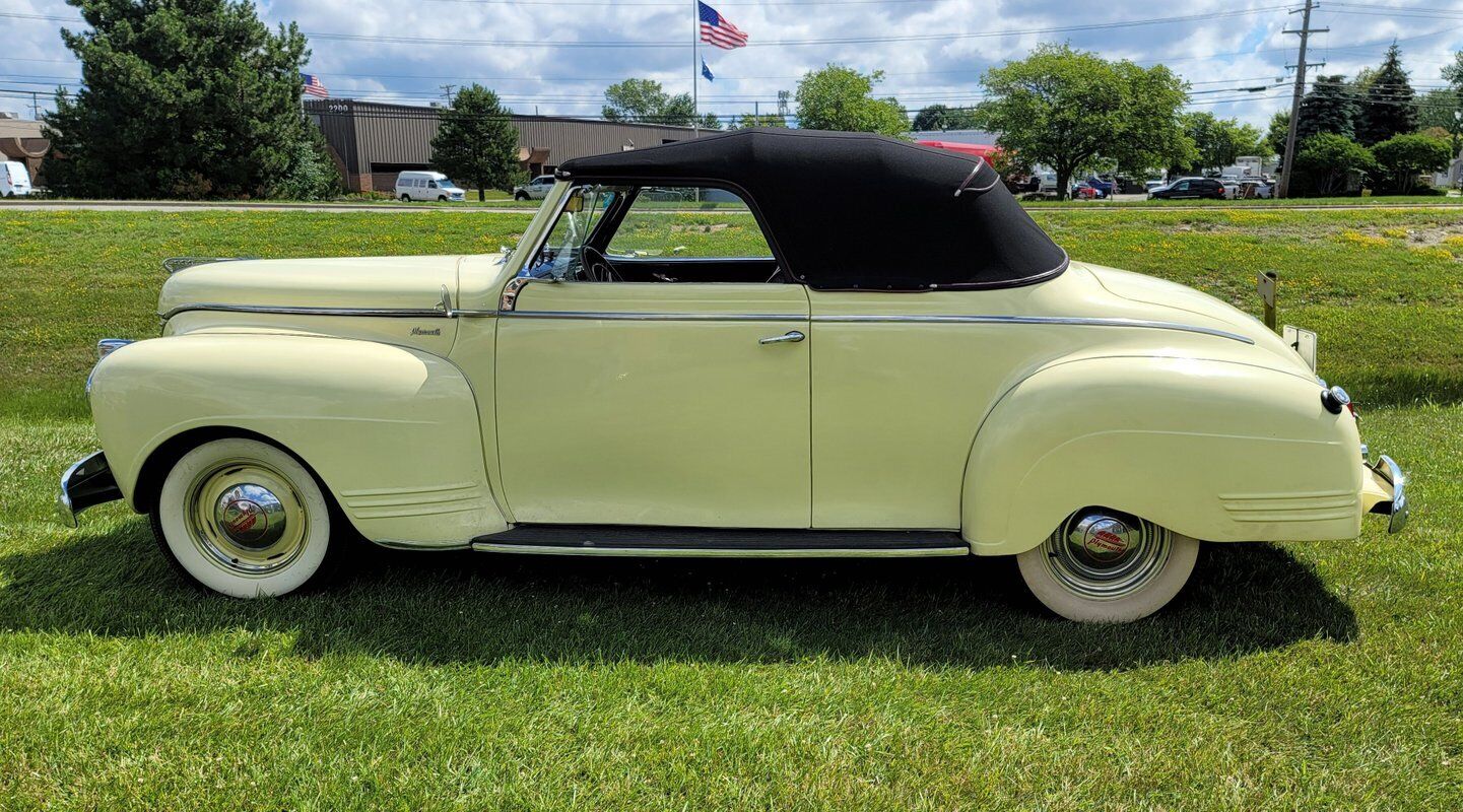 Plymouth-Deluxe-1941-1