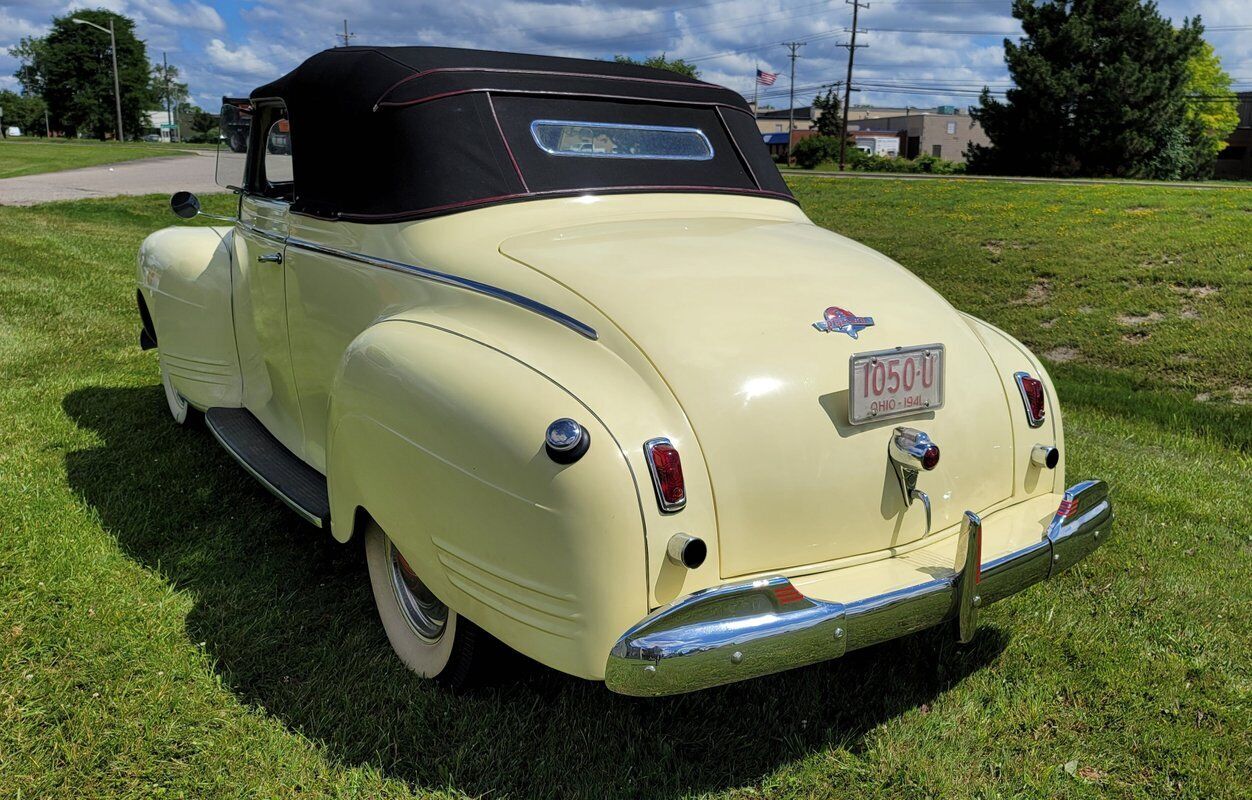 Plymouth-Deluxe-1941-3