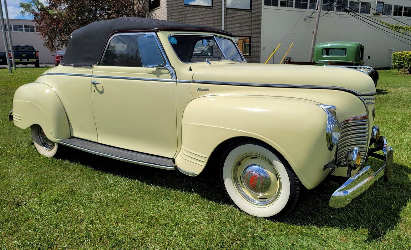 Plymouth-Deluxe-1941-7