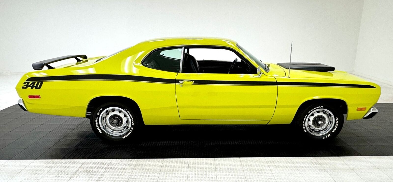 Plymouth-Duster-1971-5