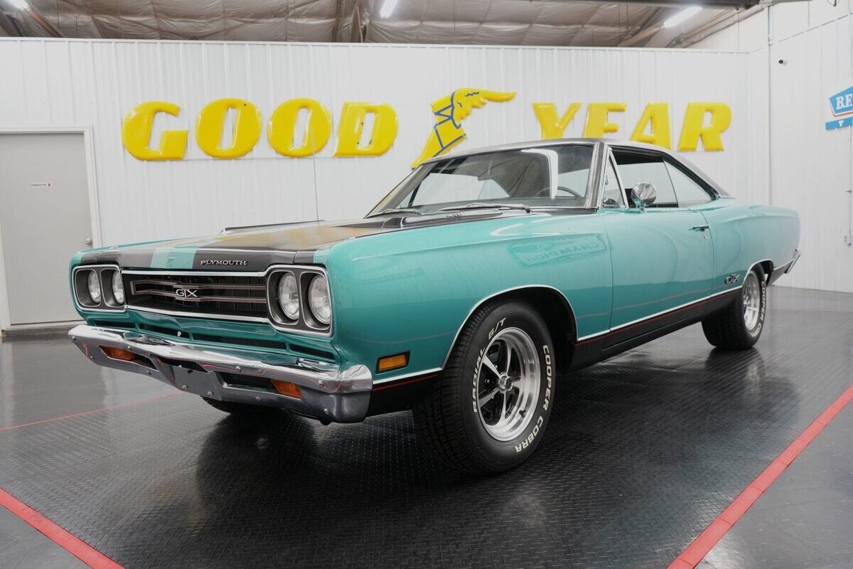 Plymouth-GTX-1969-1