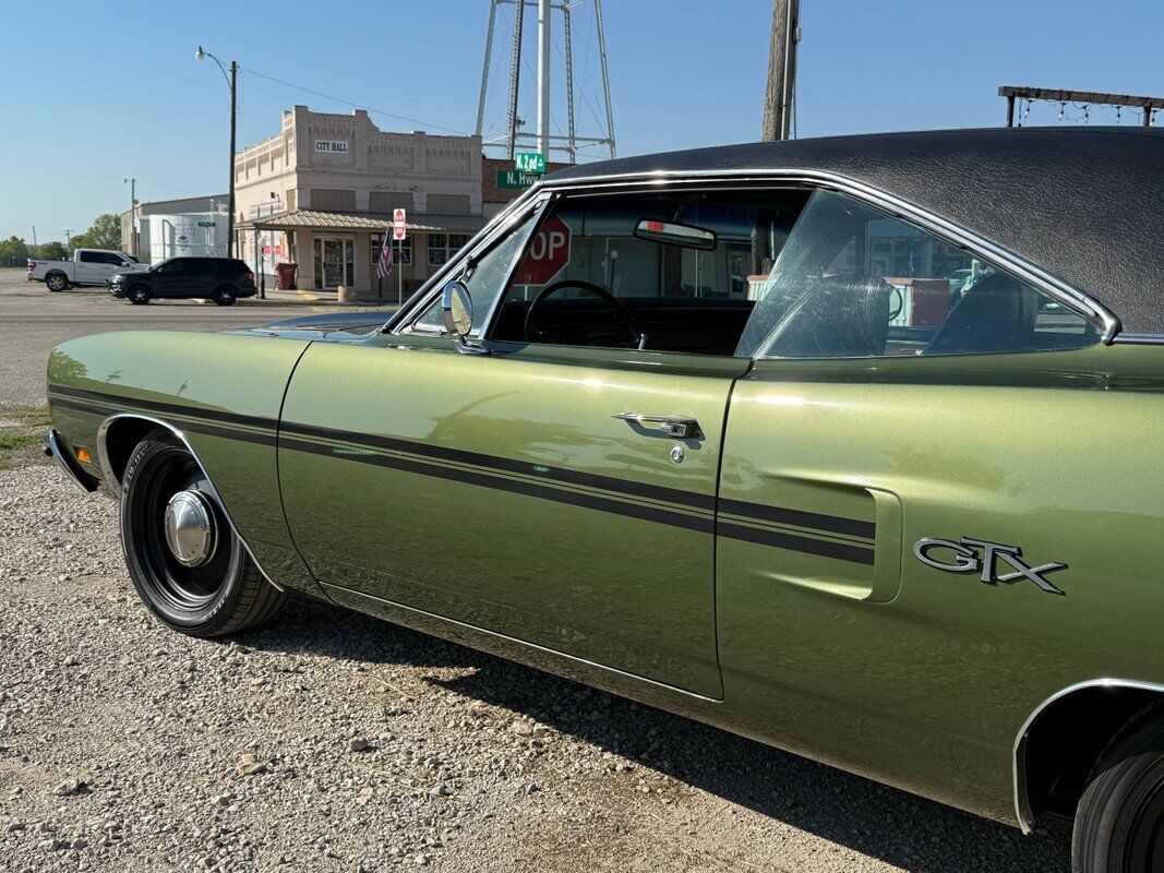 Plymouth-GTX-1970-28