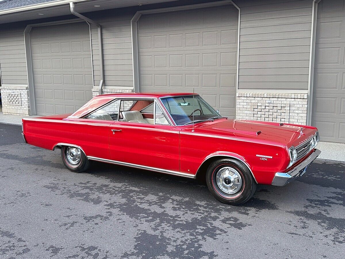 Plymouth-GTX-Coupe-1967-10