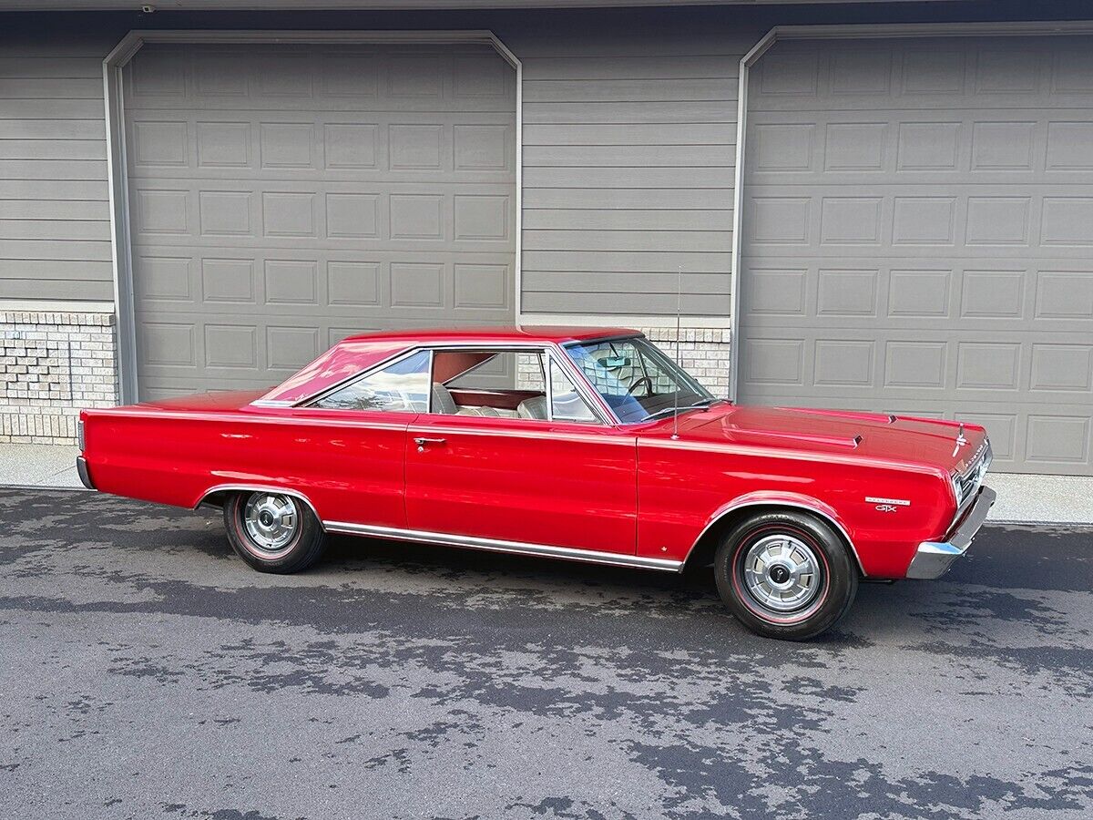 Plymouth-GTX-Coupe-1967-11