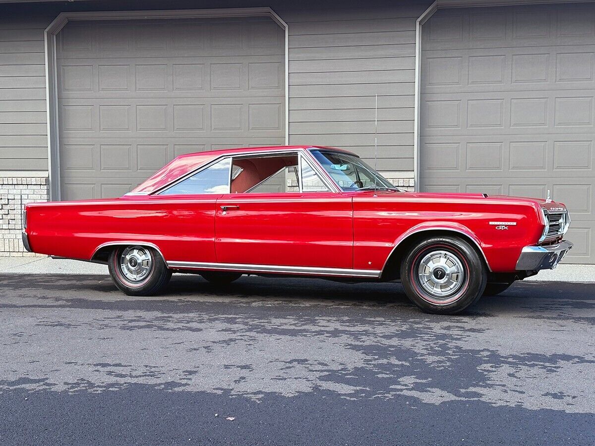 Plymouth-GTX-Coupe-1967-12