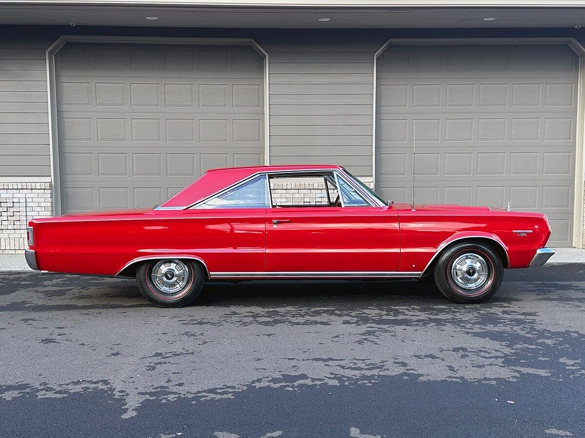 Plymouth-GTX-Coupe-1967-14