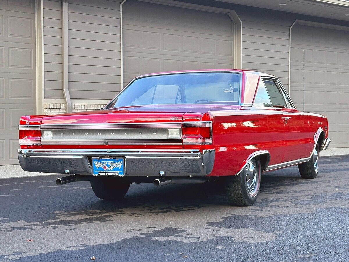 Plymouth-GTX-Coupe-1967-17