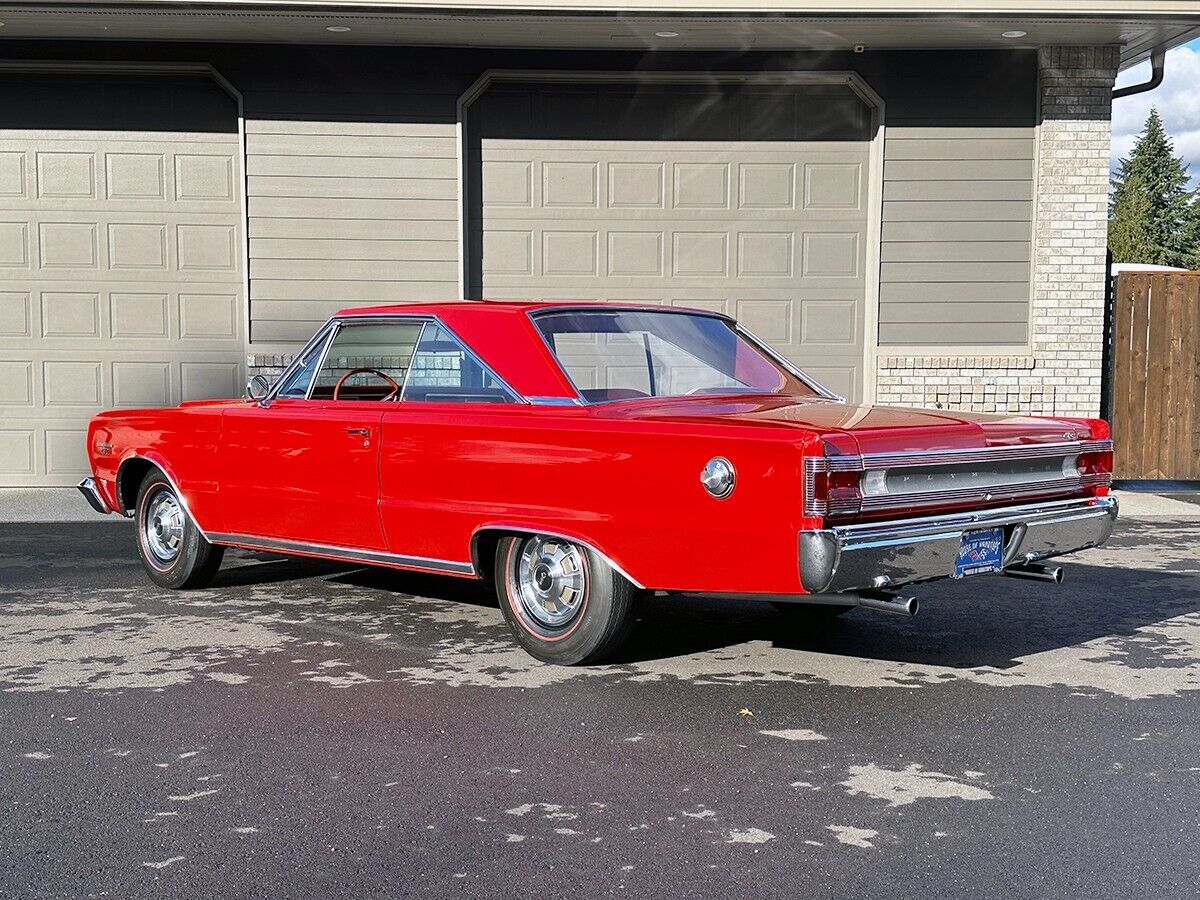 Plymouth-GTX-Coupe-1967-4