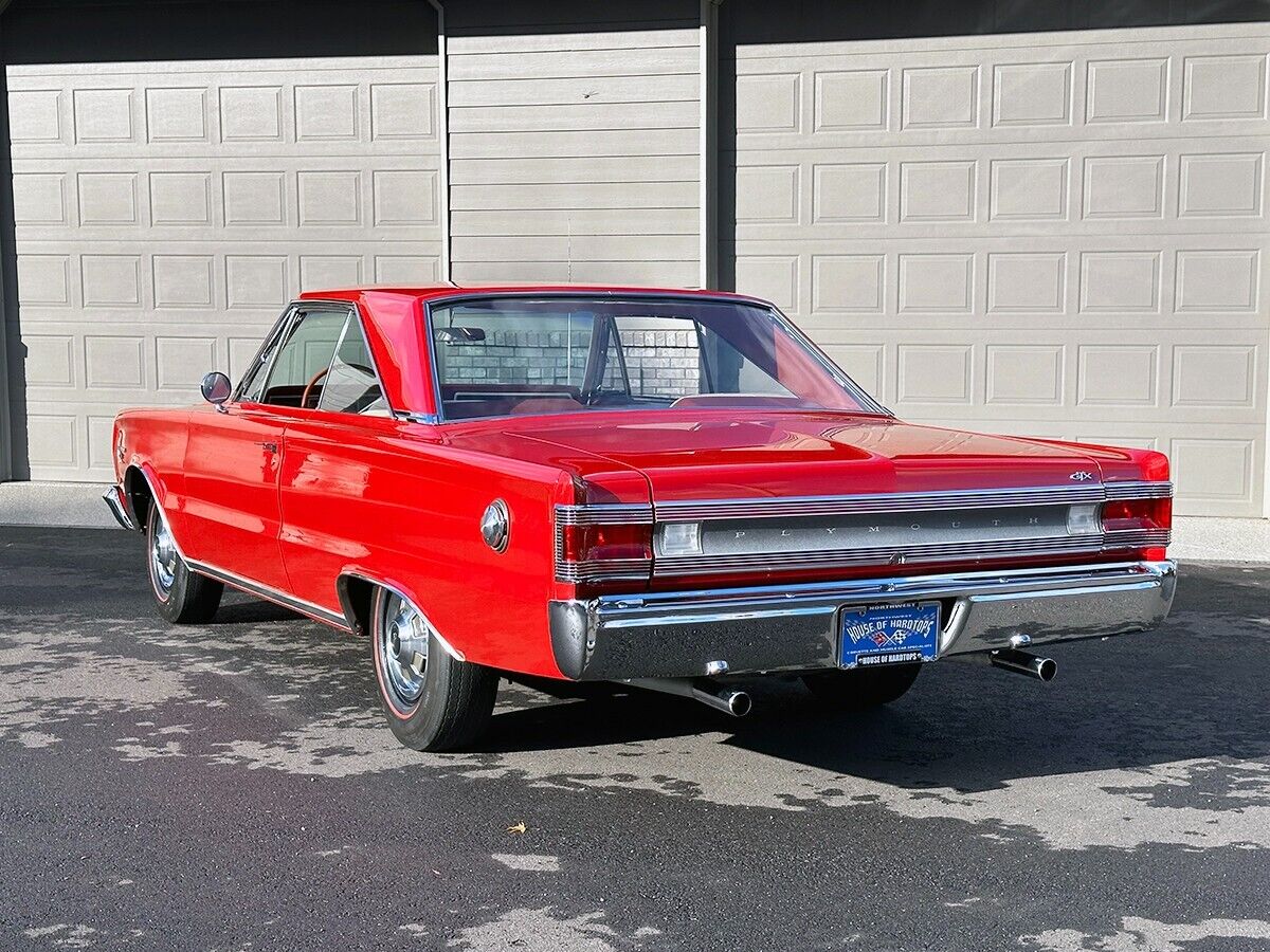 Plymouth-GTX-Coupe-1967-5