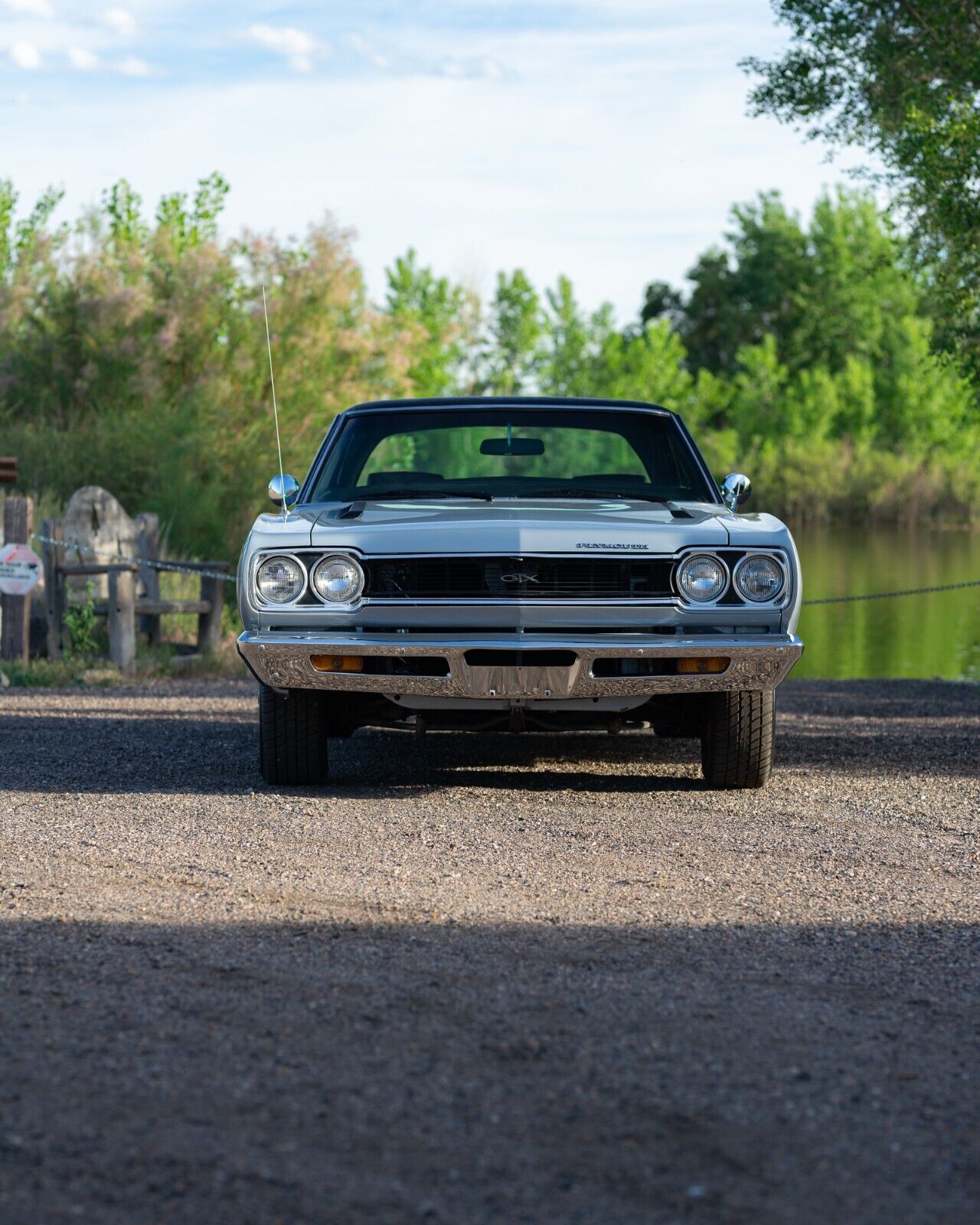 Plymouth-GTX-Coupe-1968-22