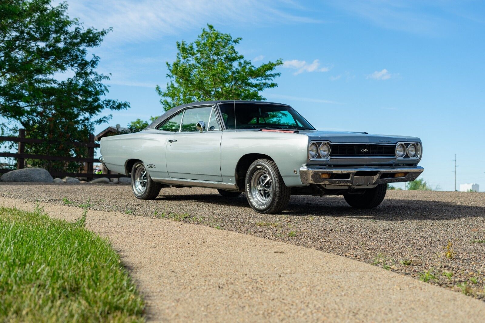 Plymouth-GTX-Coupe-1968-5