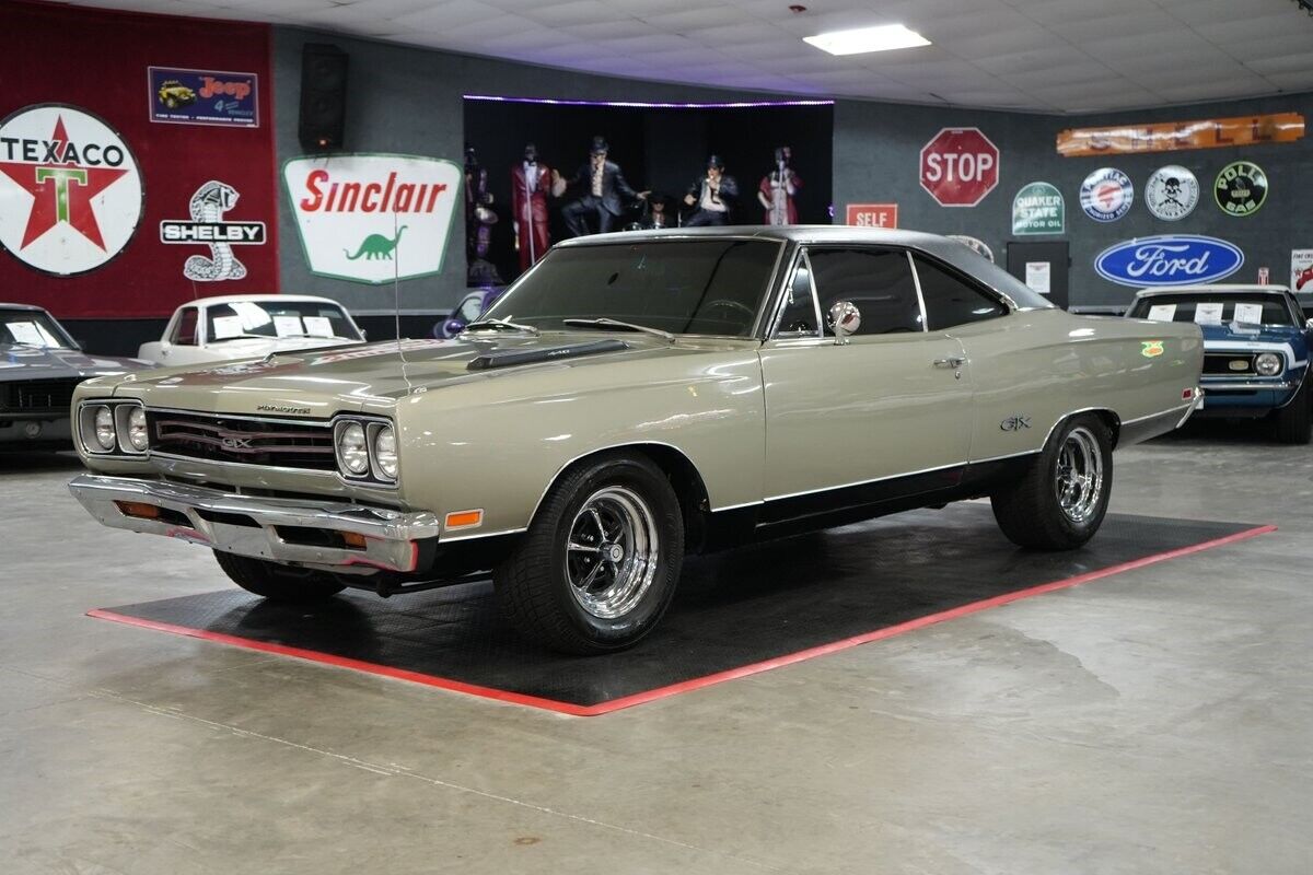 Plymouth-GTX-Coupe-1969-18