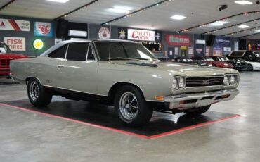 Plymouth-GTX-Coupe-1969-24