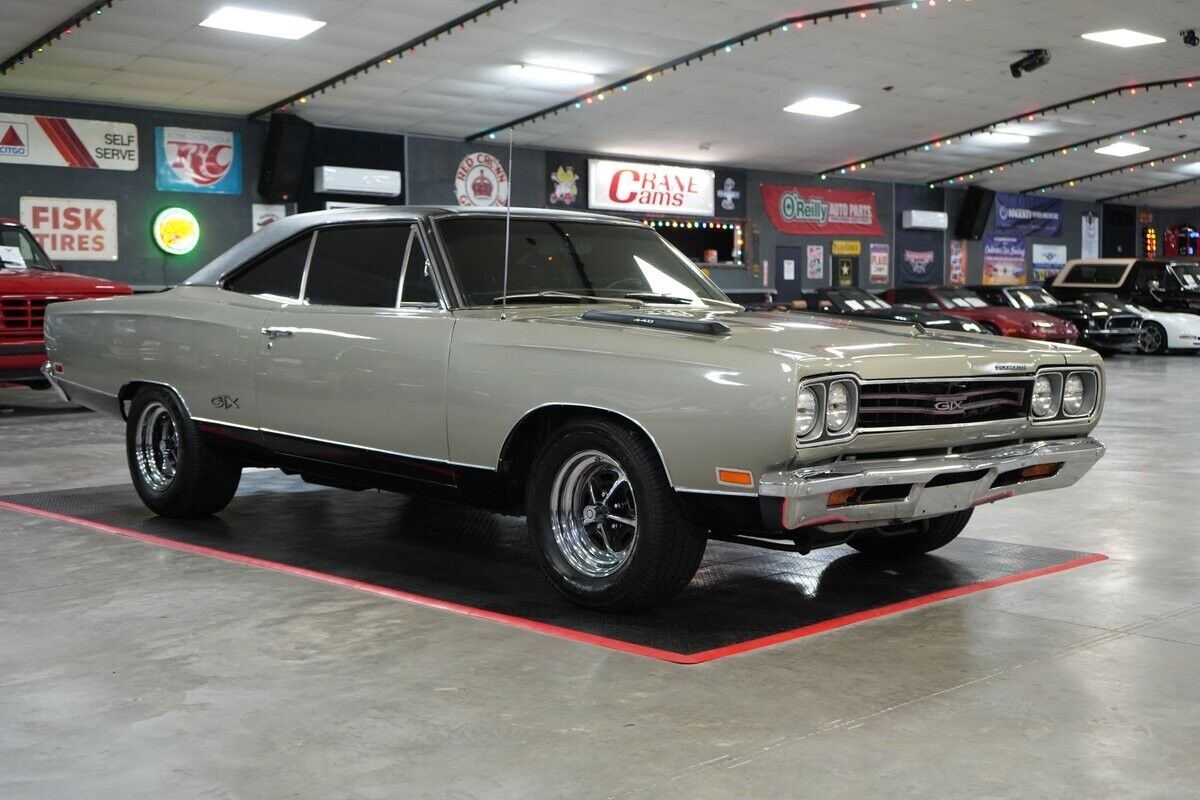 Plymouth-GTX-Coupe-1969-24