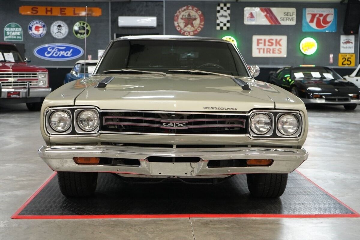 Plymouth-GTX-Coupe-1969-25