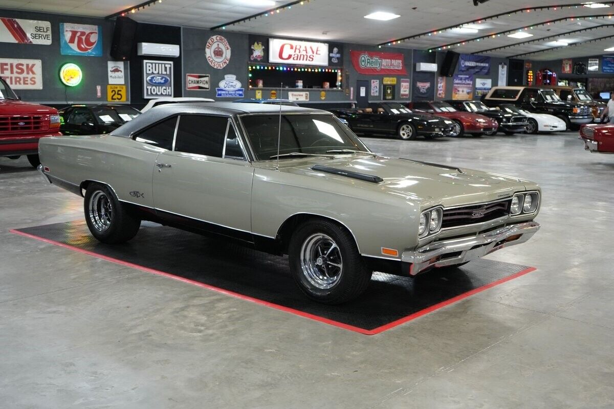 Plymouth-GTX-Coupe-1969-7